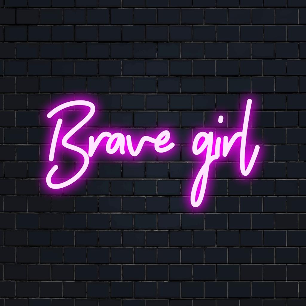 Enseigne au néon LED Brave Girl vibrante, parfaite pour une décoration murale inspirante, ajoutant une élégance et un éclat sur mesure à n'importe quel espace.