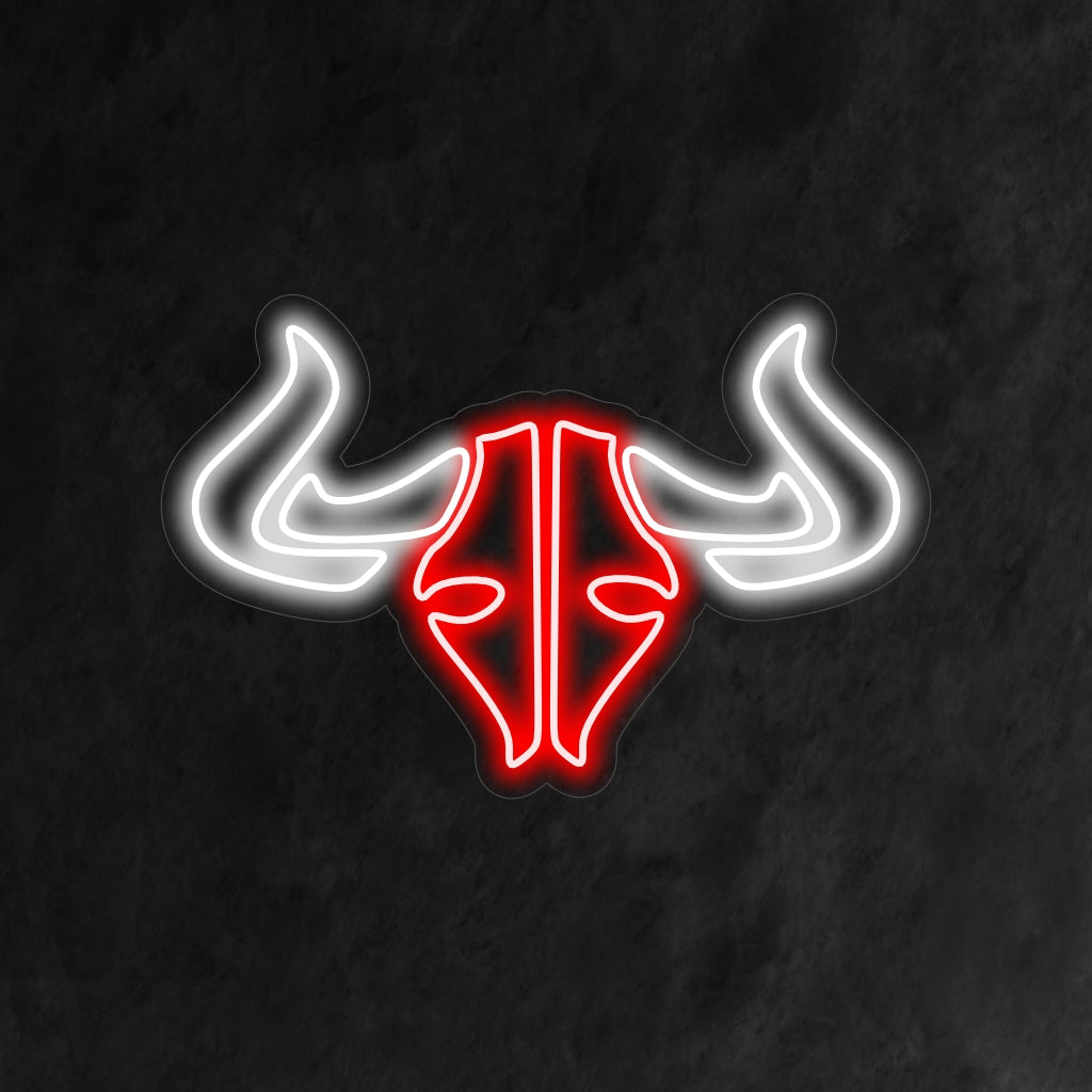 „Bull Skull Neon Sign” - O lumină de neon rustică care prezintă imaginea emblematică a unui craniu de taur, infuzând farmecul deșertului și eleganță robustă în spațiul tău de locuit.