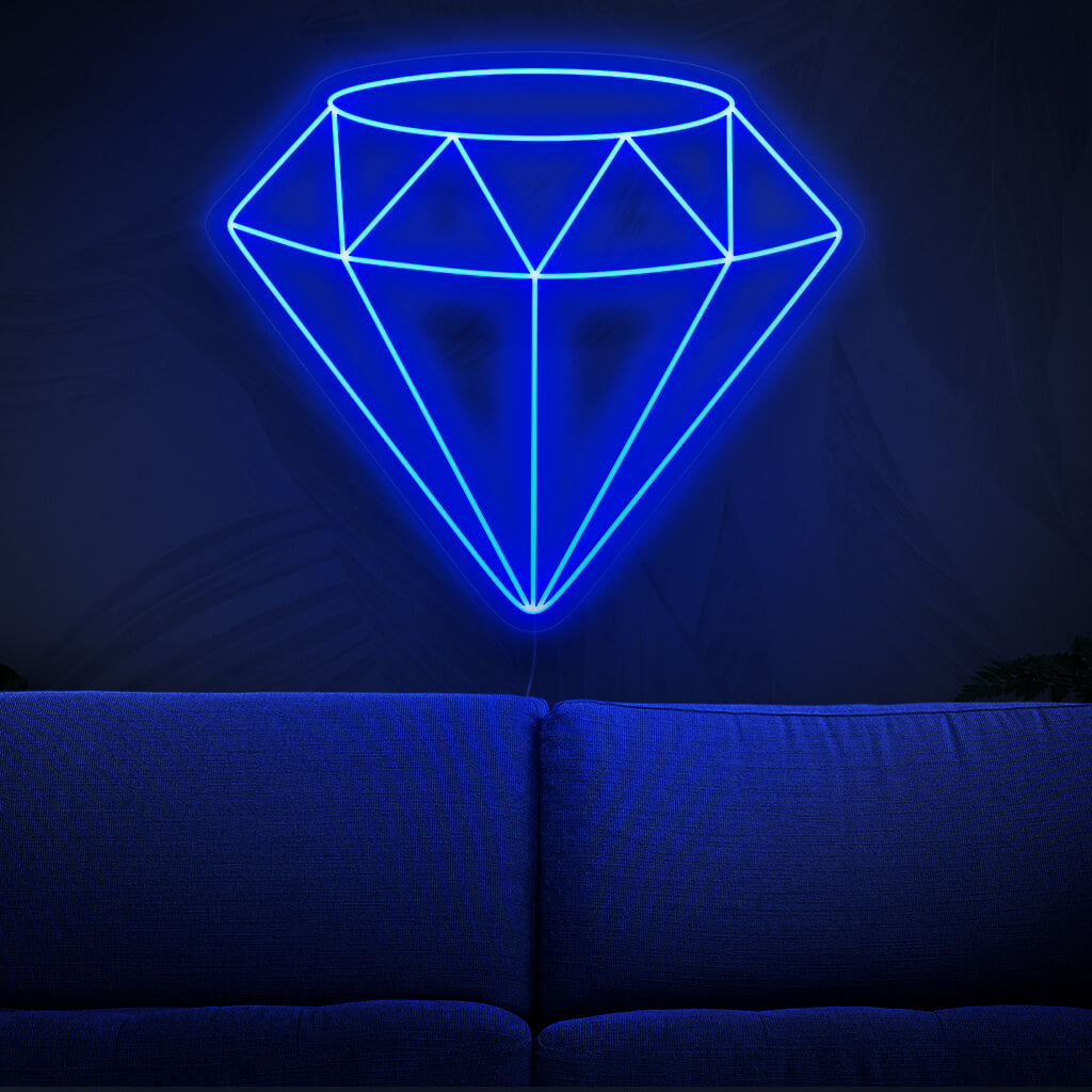"Diamond Ring Neon Sign" je glamurozan i vjenčani dodatak vašem interijeru. Neonsko svjetlo koje simbolizira bezvremensku eleganciju dijamantnog prstena.