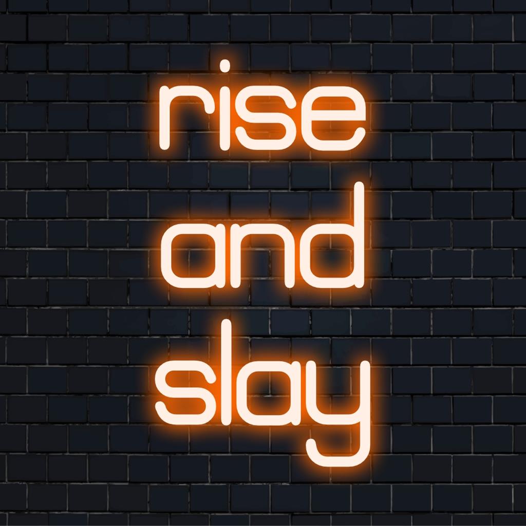 Insegna al neon LED personalizzata con la scritta Rise And Slay in tonalità vivaci, perfetta per ispirare e dare energia al tuo spazio.