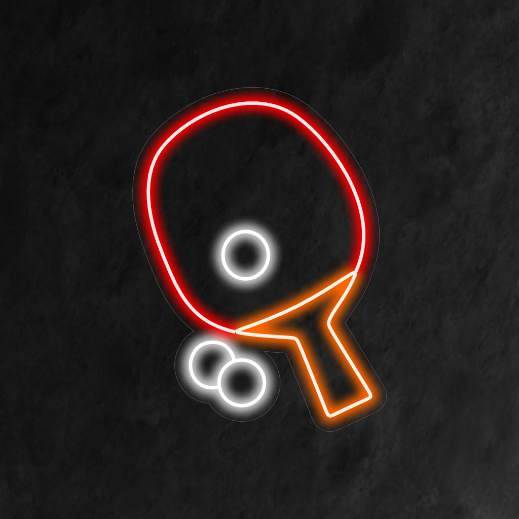 Το "Table Tennis Racket and Balls Neon Sign" φέρνει μια σπορ ατμόσφαιρα με τον δυναμικό σχεδιασμό του, ρίχνοντας μια ενεργητική λάμψη που αποτυπώνει τον ενθουσιασμό και τη διασκέδαση του παιχνιδιού στον χώρο σας.
