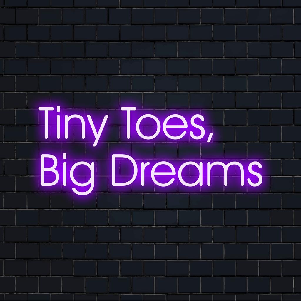 Semn neon personalizat cu LED vibrant, cu expresia „Tint Toes, Big Dreams,��� perfect ca decor personalizat cu neon.