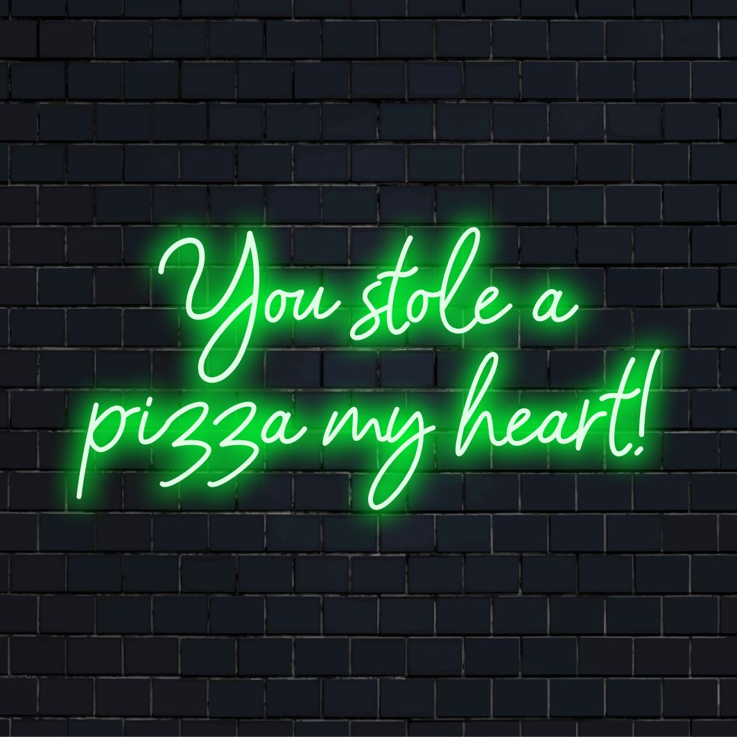 Πινακίδα νέον με παιχνιδιάρικη φράση You Stole A Pizza My Heart, φτιαγμένη με ζωντανά φώτα LED, ιδανική για μοναδική διακόσμηση τοίχου.