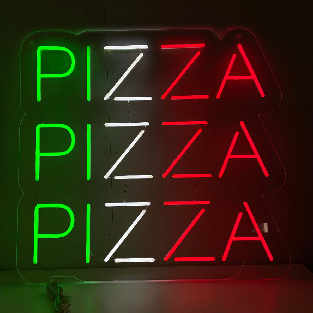 Pizza Pizza Pizza Neonový nápis