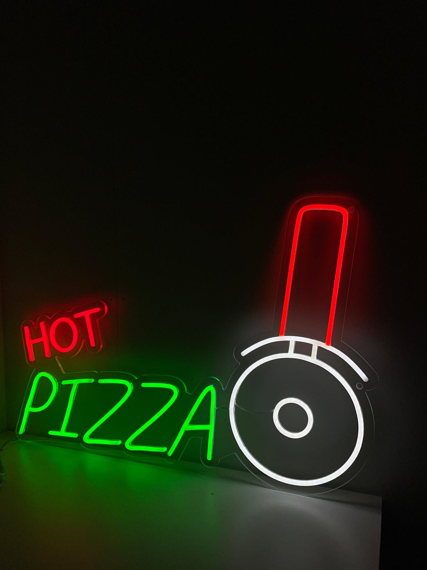 Hot Pizza Neon Sign