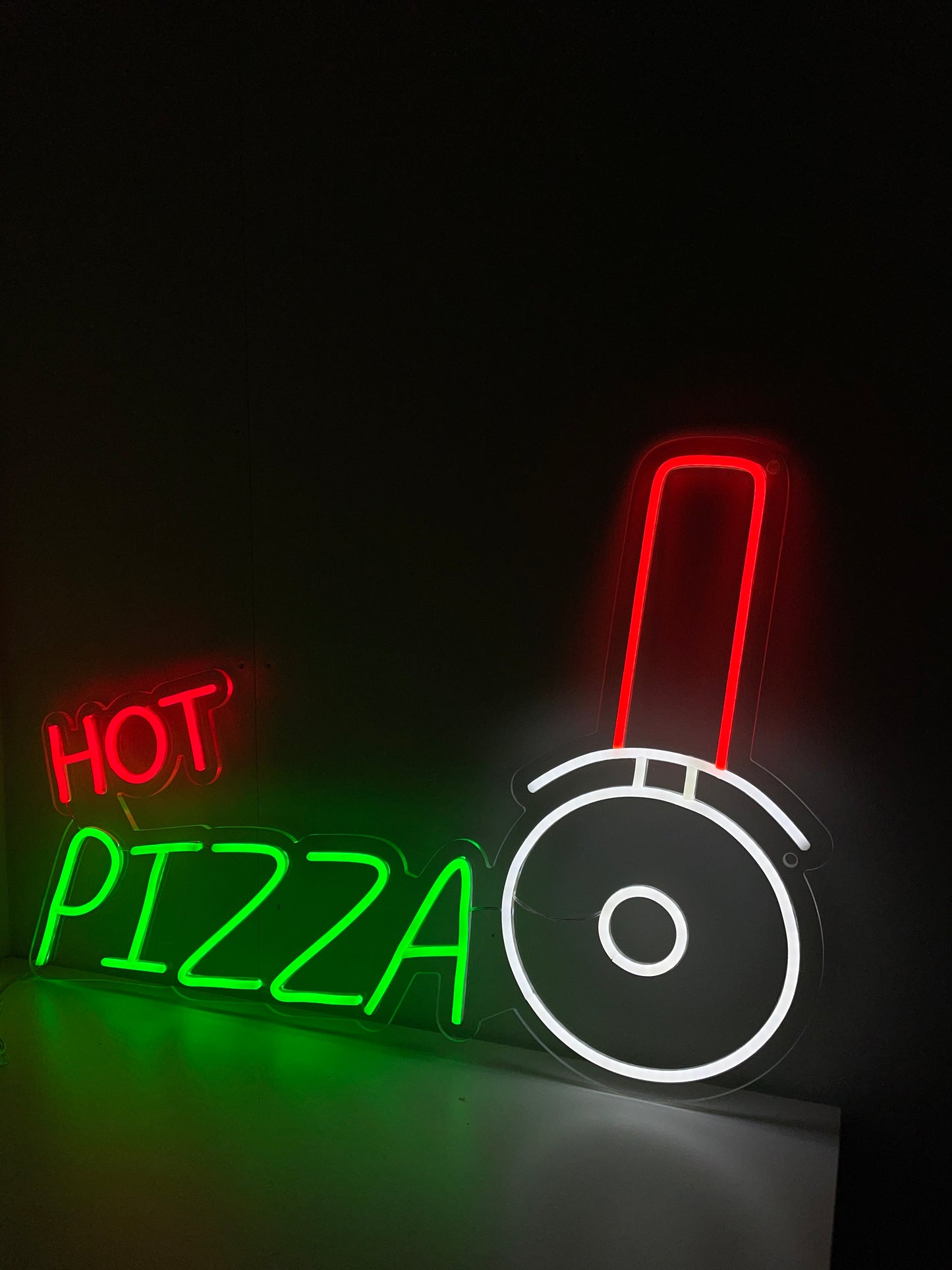 Hot Pizza Neon Sign