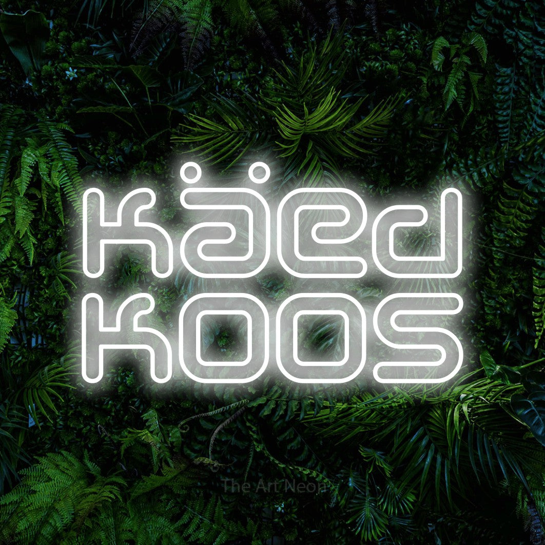 LED neon sign reading “käed koos”, arranged in 2 lines.