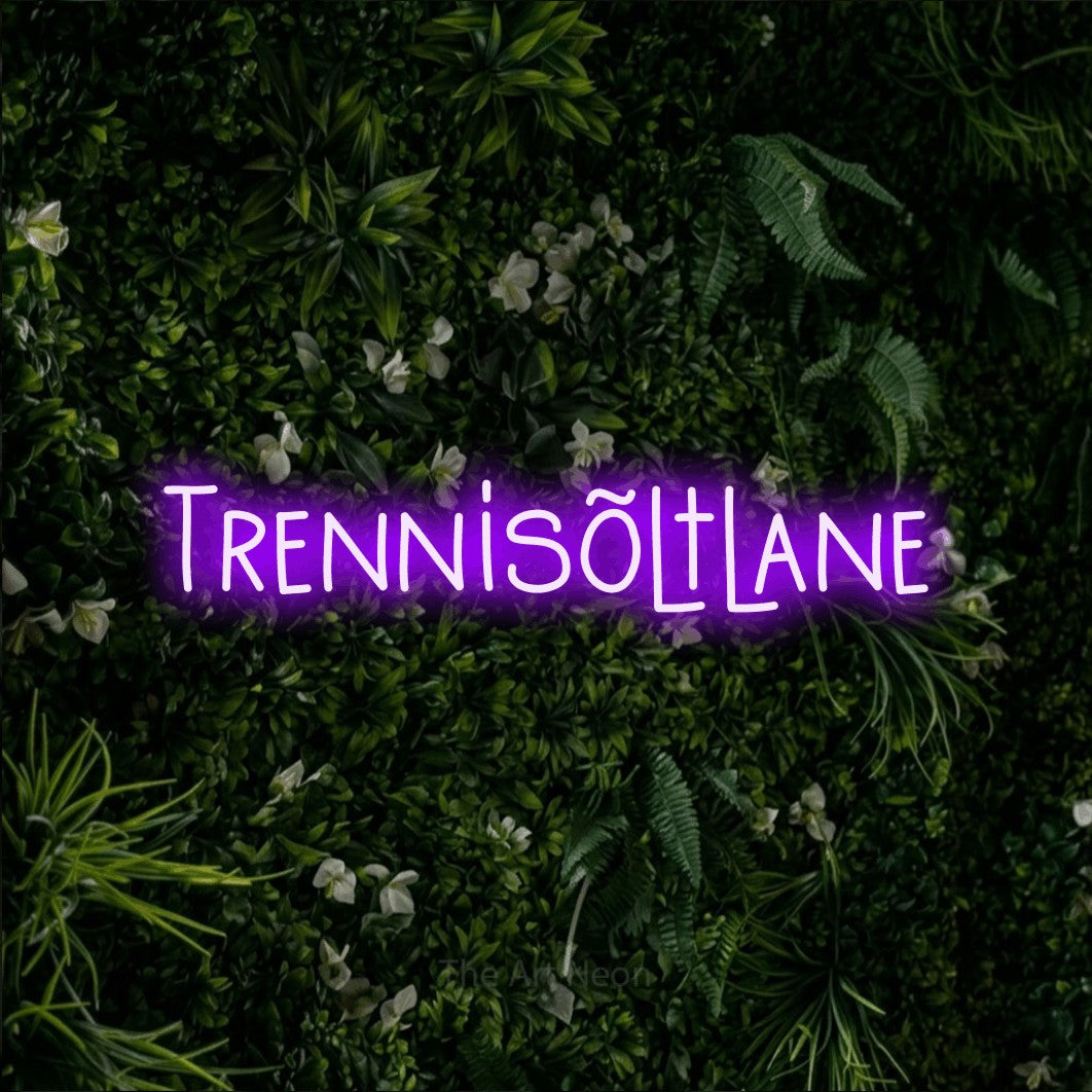 LED neon sign reading “Trennisõltlane”, arranged in a single line.