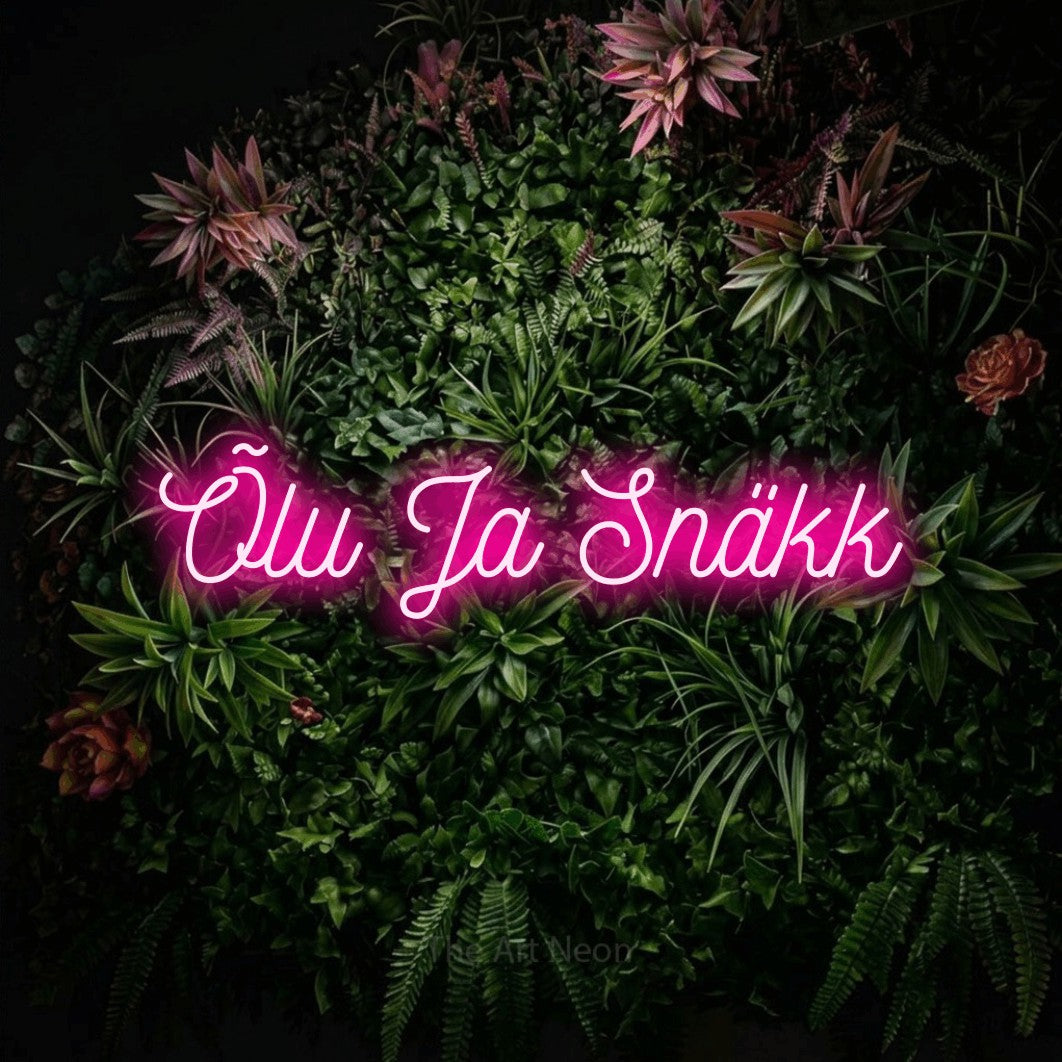 LED neon sign reading “Õlu Ja Snäkk”, arranged in a single line.