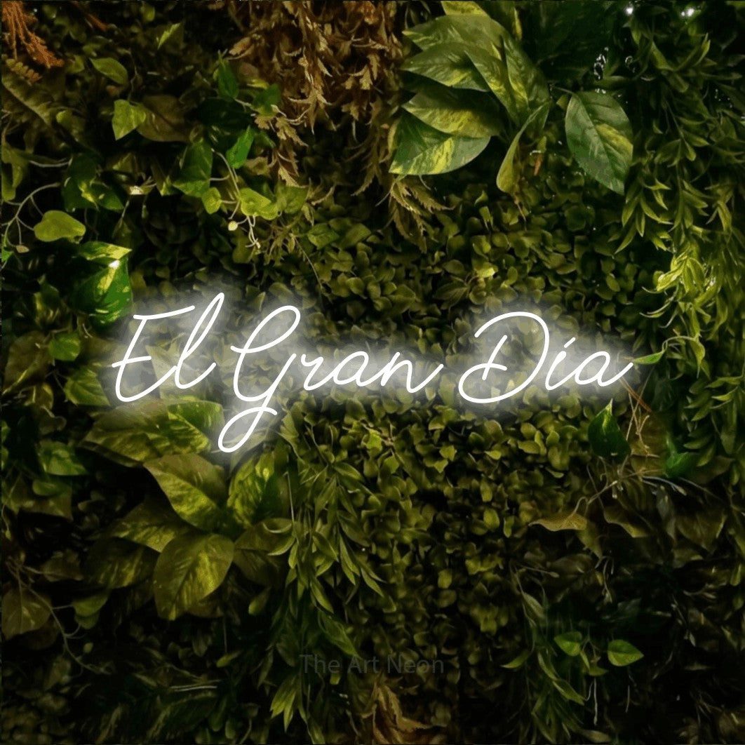 LED neon sign reading “El Gran Día”, arranged in a single line.