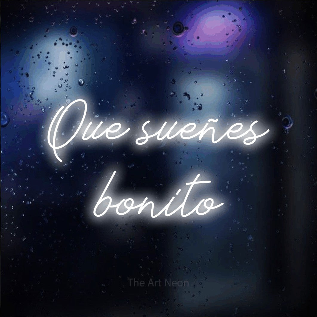 LED neon sign reading “Que sueñes bonito”, arranged in 2 lines.