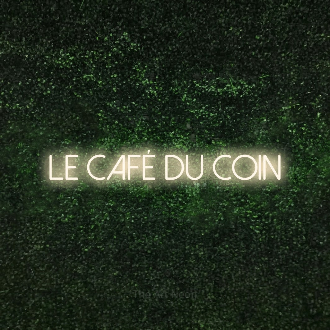 LED neon sign reading “LE CAFÉ DU COIN”, arranged in a single line.