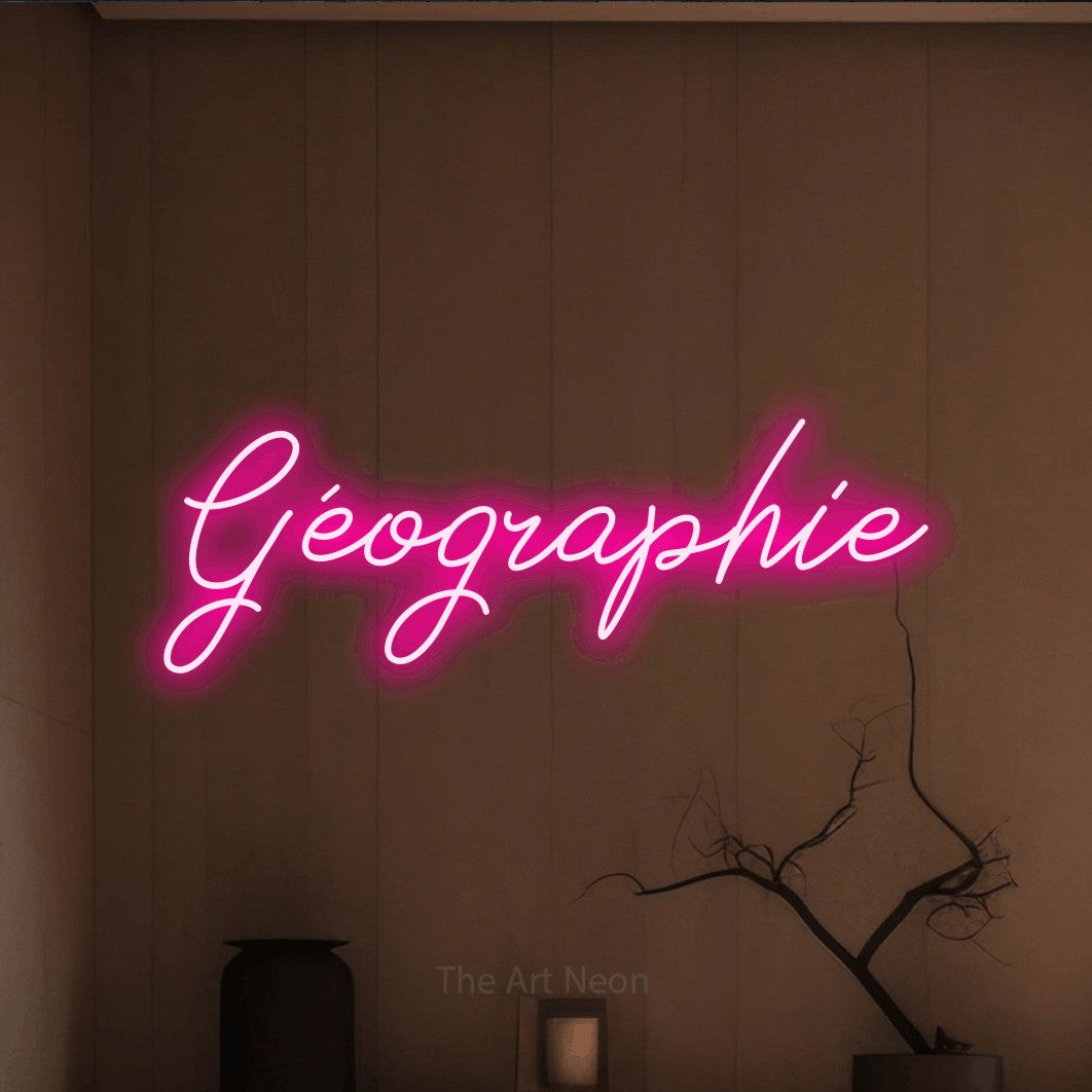 LED neon sign reading “Géographie”, arranged in a single line.