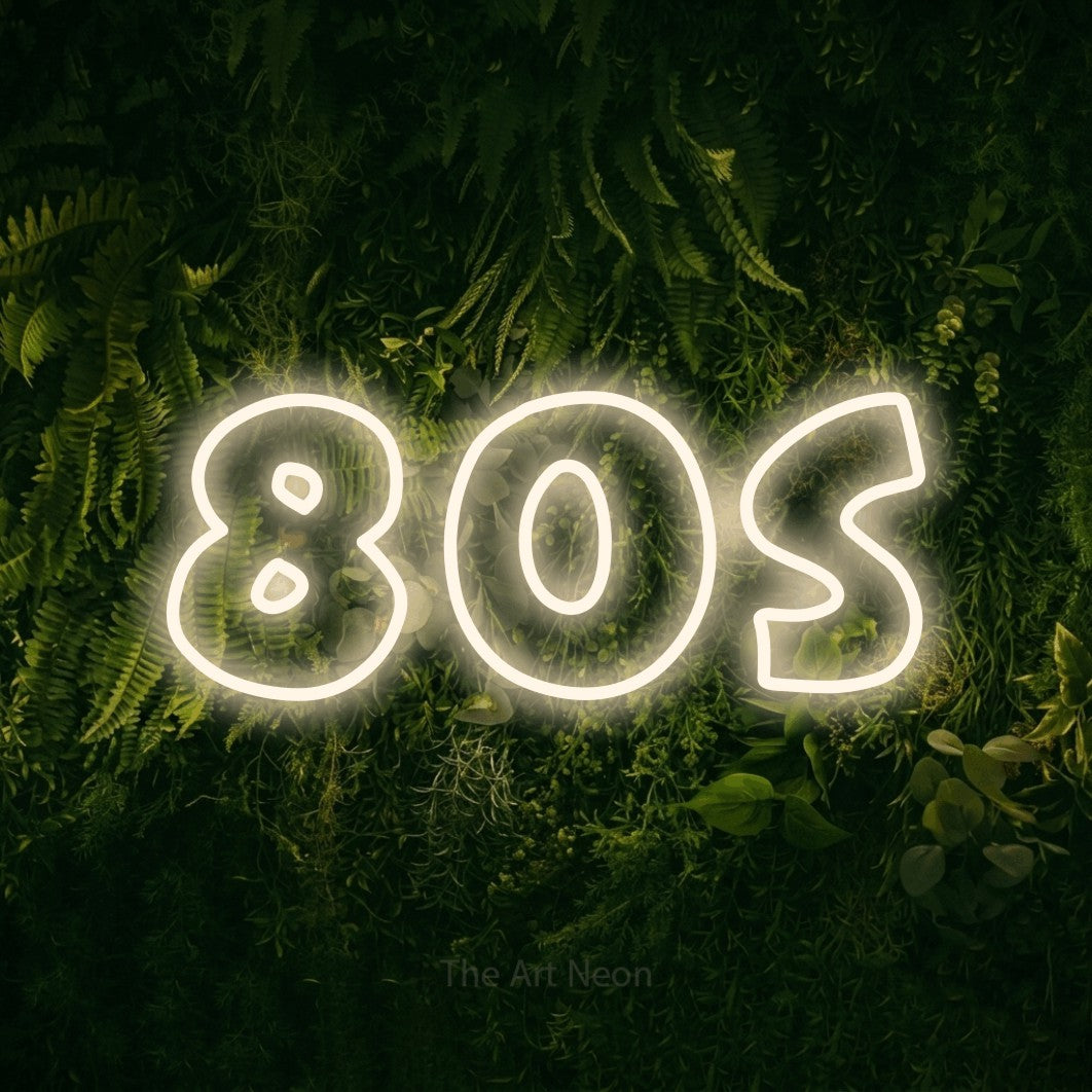 LED neon sign reading “80S”, arranged in a single line.