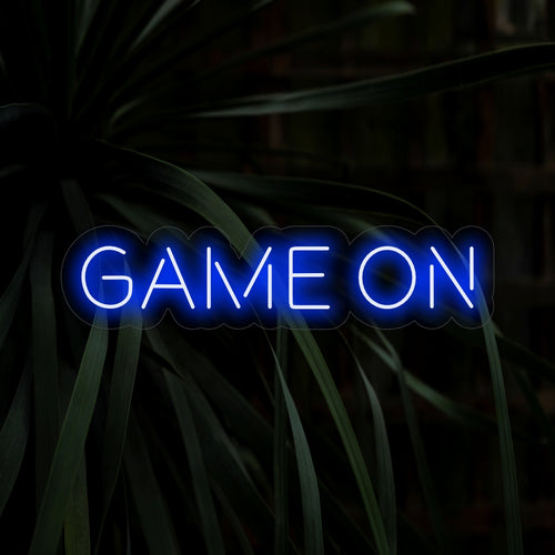 „Game On Neon Sign” – sugárzó játékenergiát, tökéletes játéktermekbe és szórakozóhelyekbe, jelezve az izgalmas játékidő kezdetét.