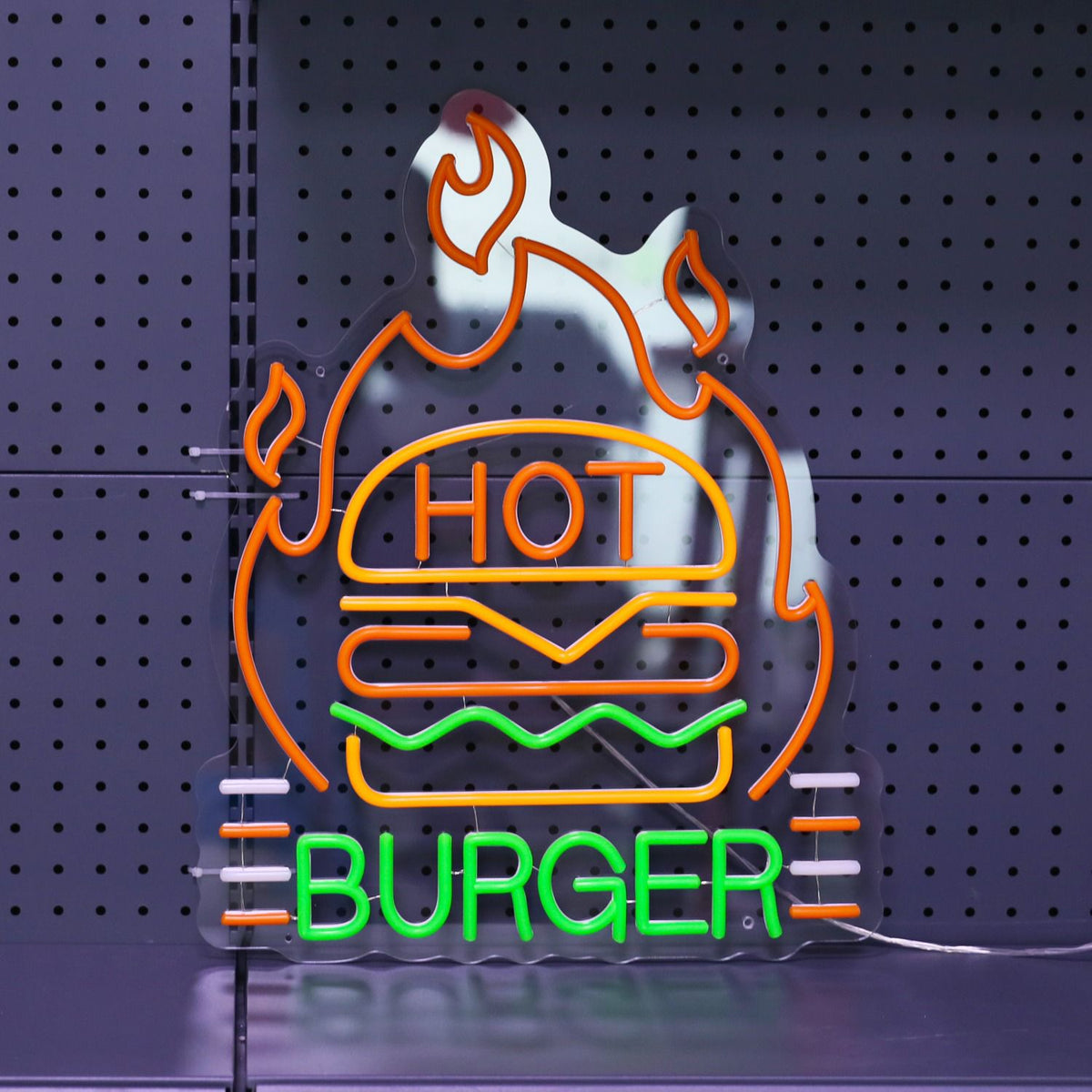 Neonowy napis "Hot Burger"