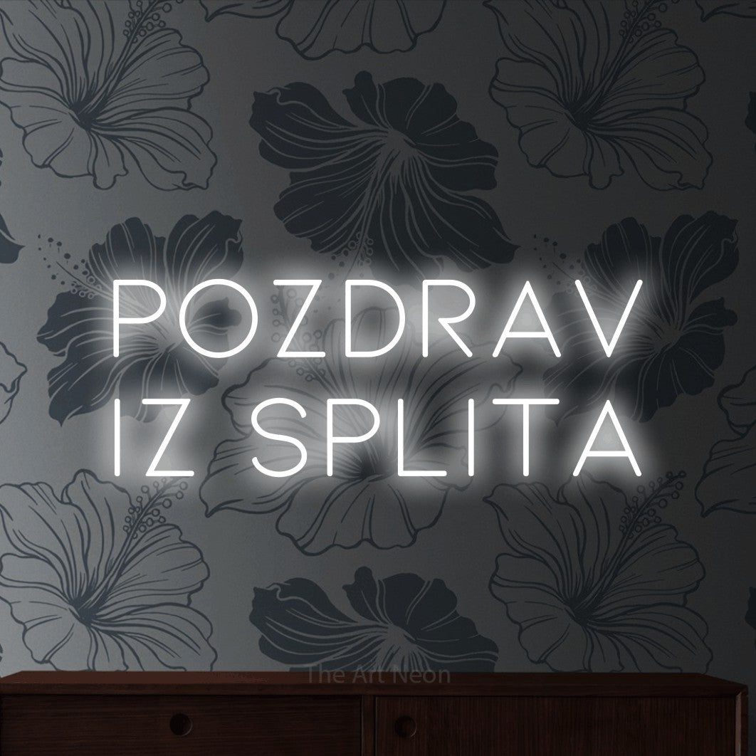 LED neon sign reading “POZDRAV iz splita”, arranged in two lines.