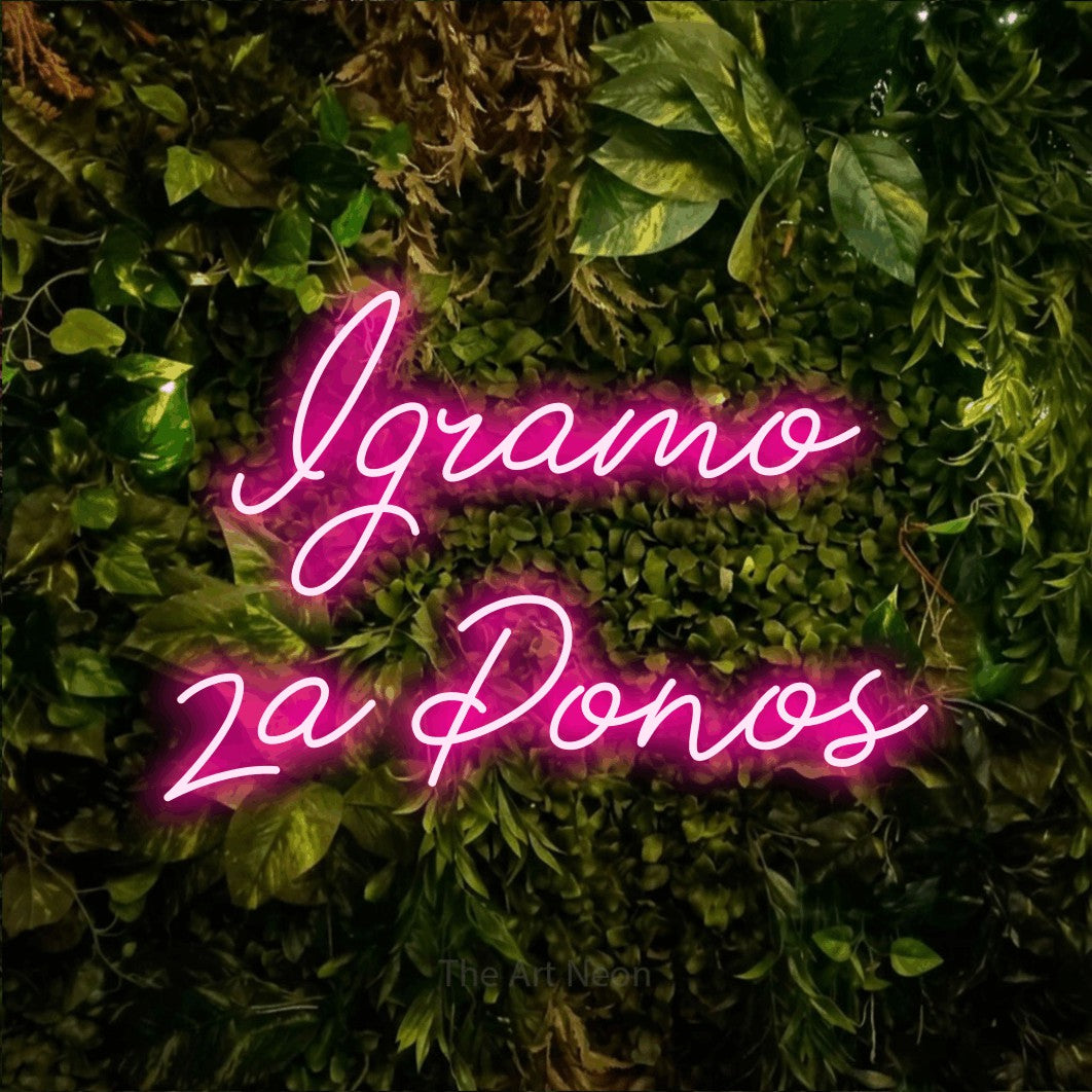 LED neon sign reading “Igramo za Ponos”, arranged in two lines.