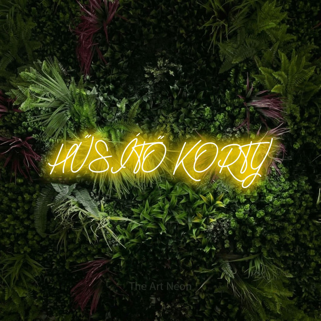 LED neon sign reading “HŰSÍTŐ KORTY”, arranged in a single line.