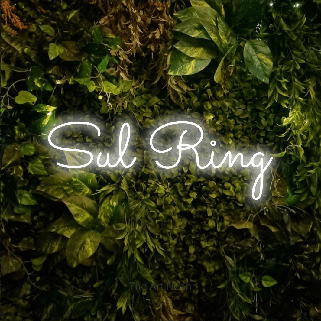 LED neon sign reading “Sul Ring”, arranged in a single line.