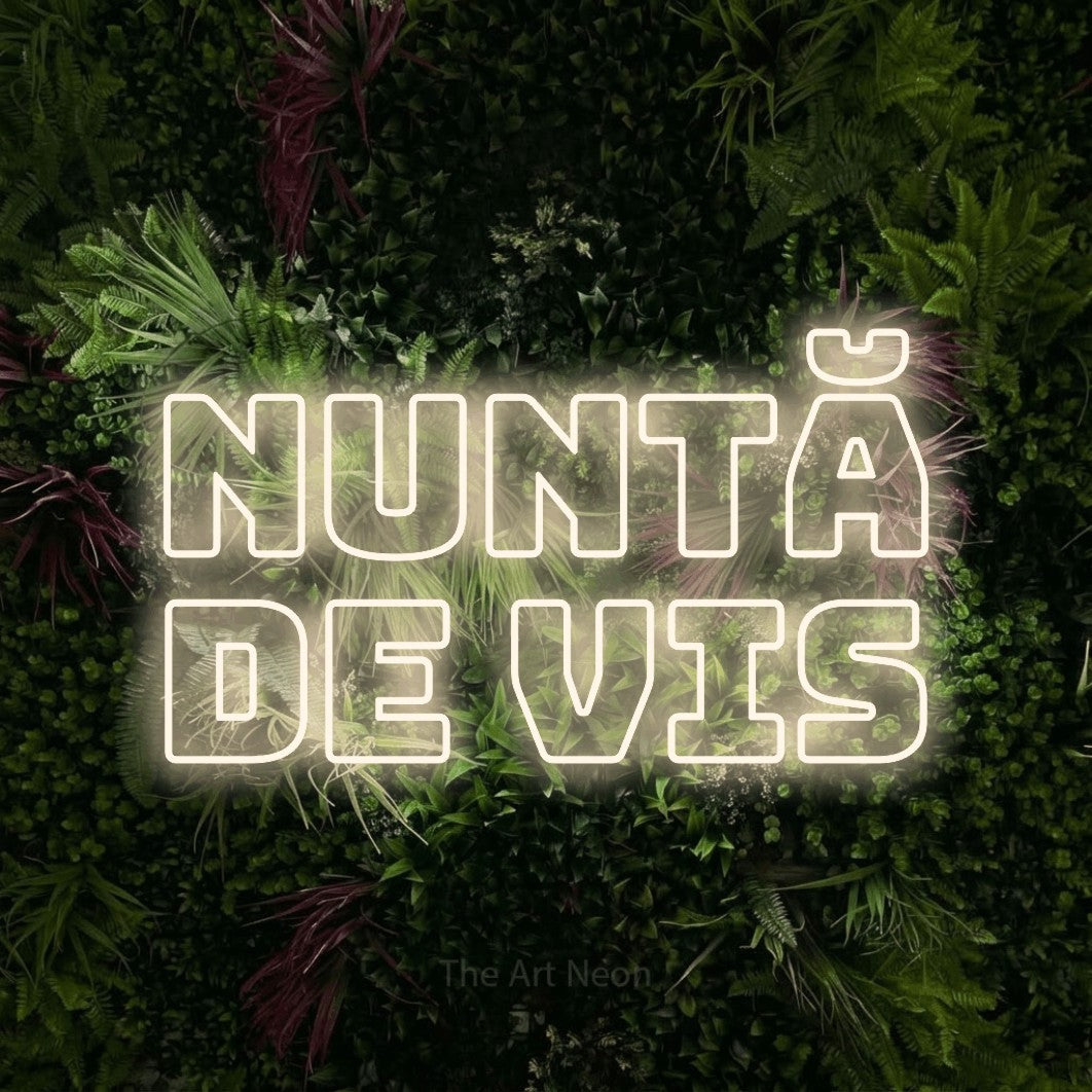LED neon sign reading “Nuntă de Vis”, arranged in two lines.
