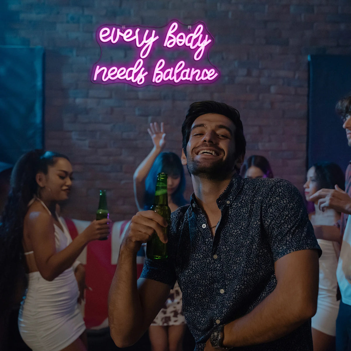 Every Body Needs Balance – LED neoninė iškaba (5 V USB)