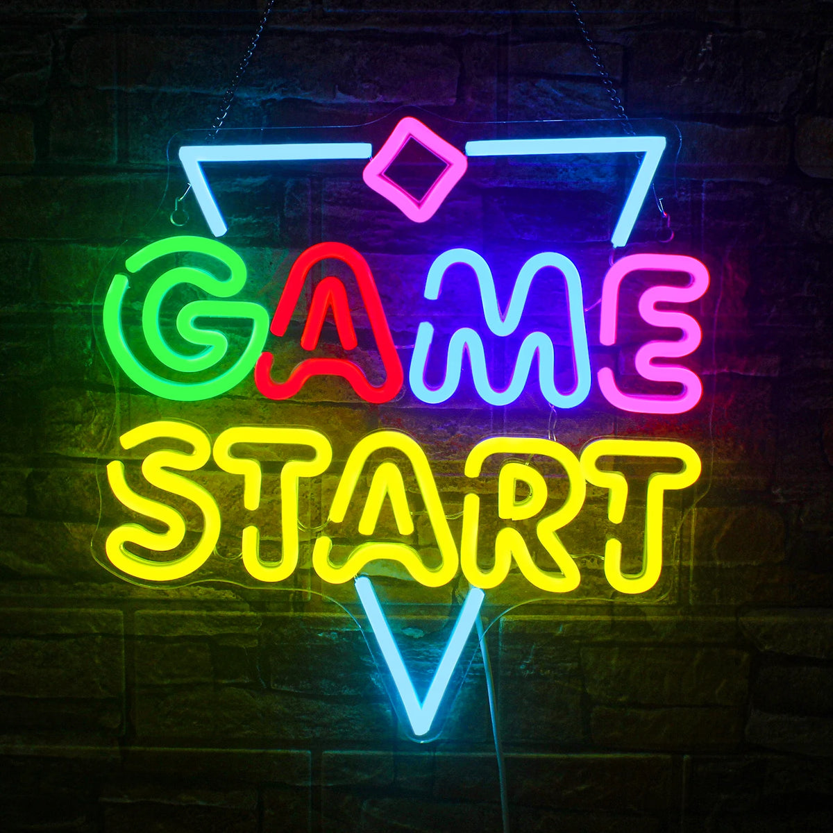 Billedet har et levende "Game Start" LED-neonskilt, der udstråler et klart, elektrisk blåt lys.