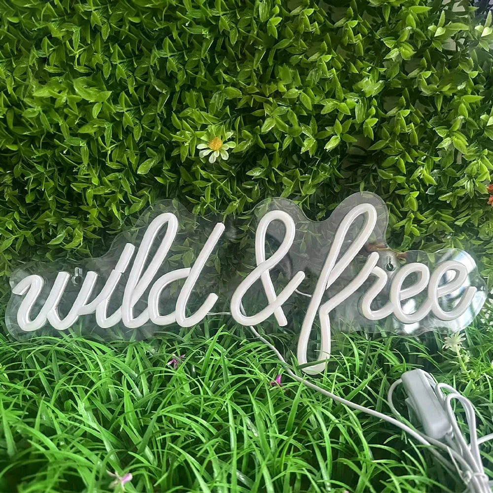 Wild & Free 5V USB LED světelný nápis - Cenově Dostupný