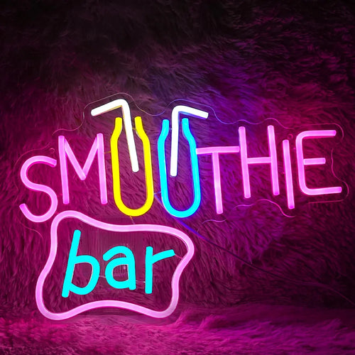 Billedet viser et levende LED-neonskilt, hvor der står "Smoothie Bar" i en legende skrifttype.