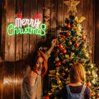 Merry Christmas – Зелени и червени букви с рога – LED неонова табела (5 V USB)