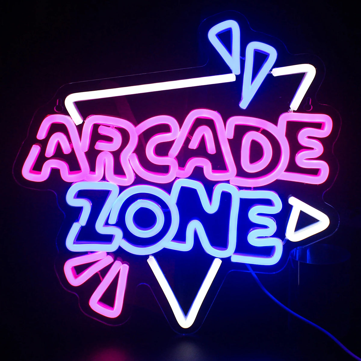 Pildil on elav LED-neoonmärk, millel on paksus, stiliseeritud tähtedega sõnad "Arcade Zone".