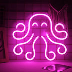 Imaginea prezintă o pancartă cu neon LED vibrantă și colorată în formă de caracatiță.