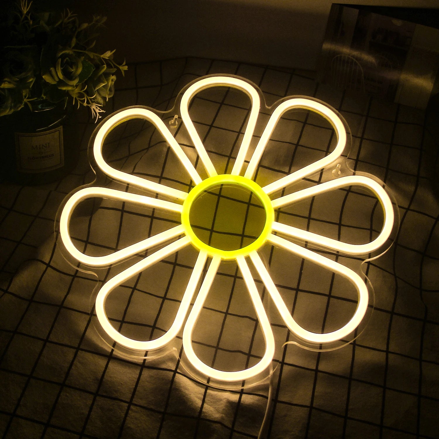 Flower 5V Mini USB LED Neon Sign - Budget Friendly