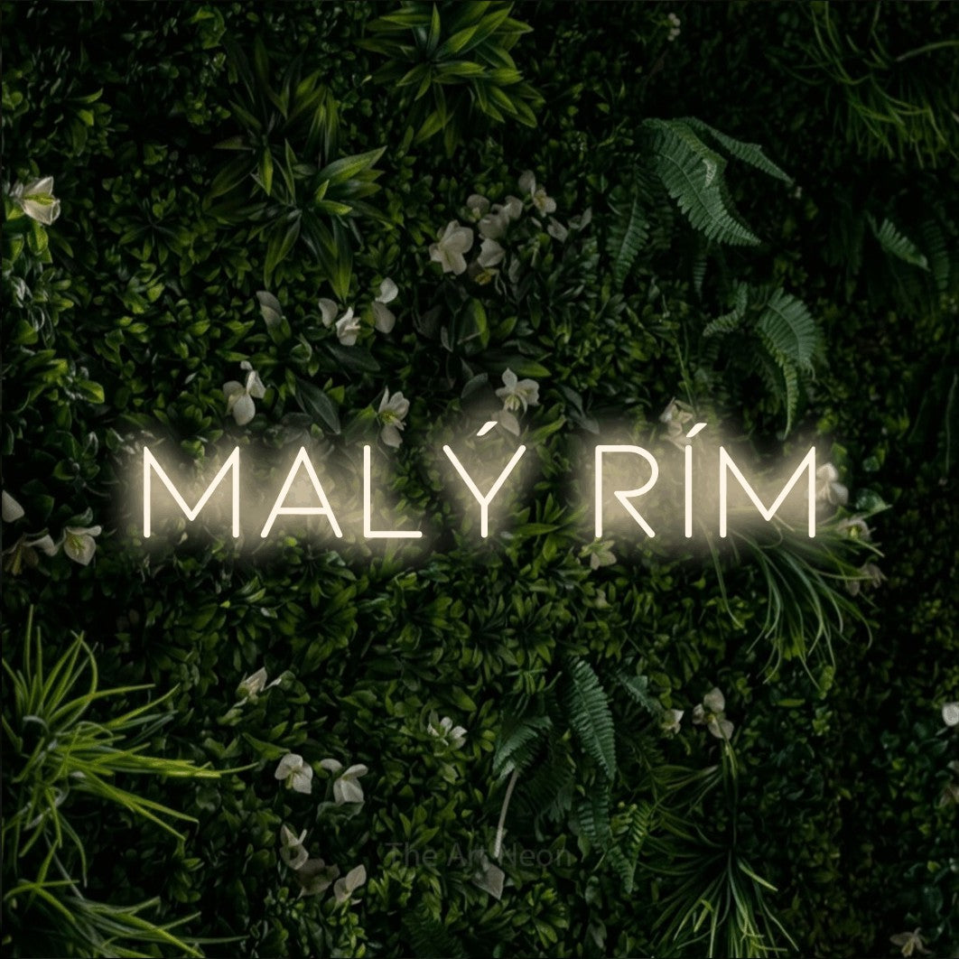 LED neon sign reading “MALÝ RÍM”, arranged in a single line.