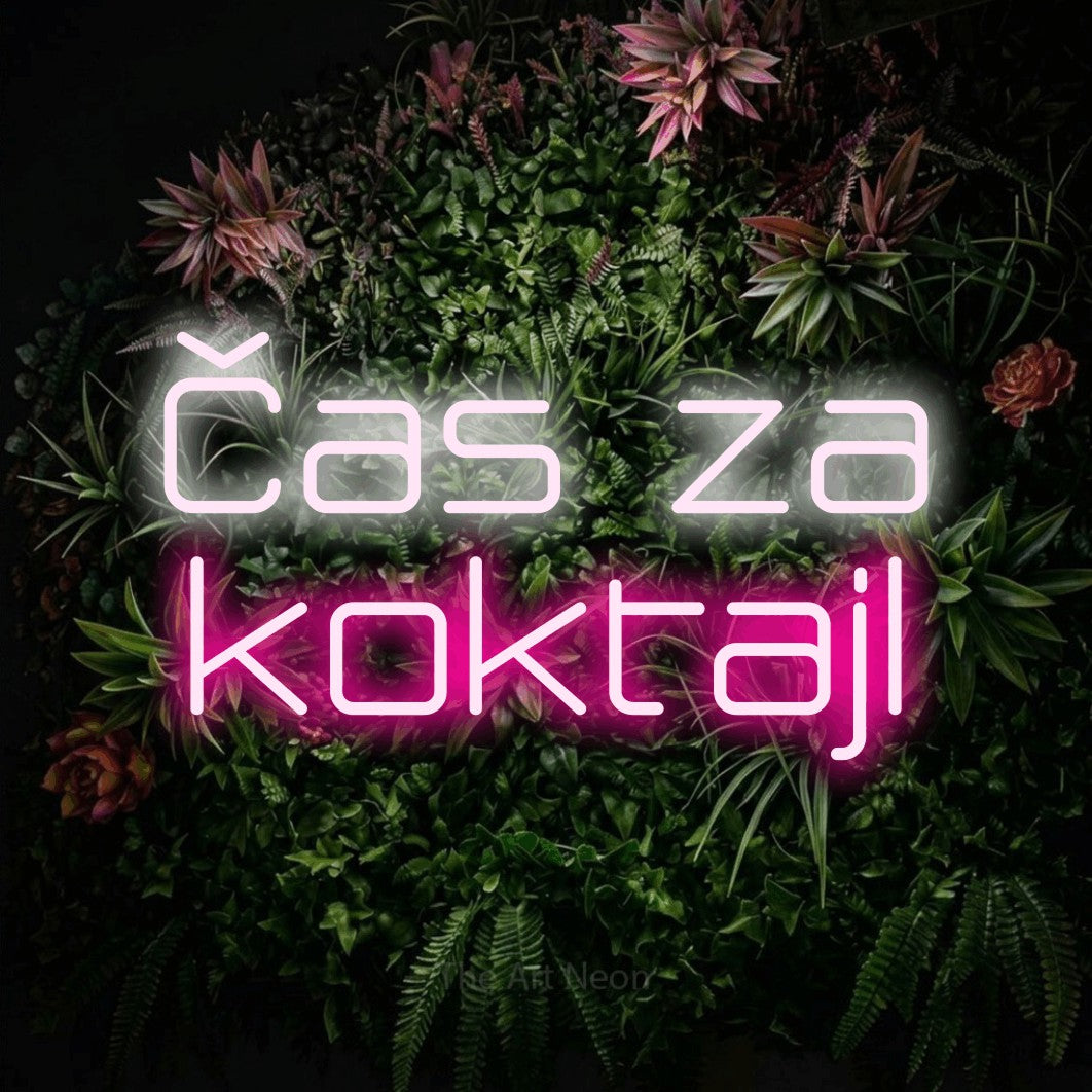 LED neon sign reading “Čas za koktajl”, arranged in two lines.