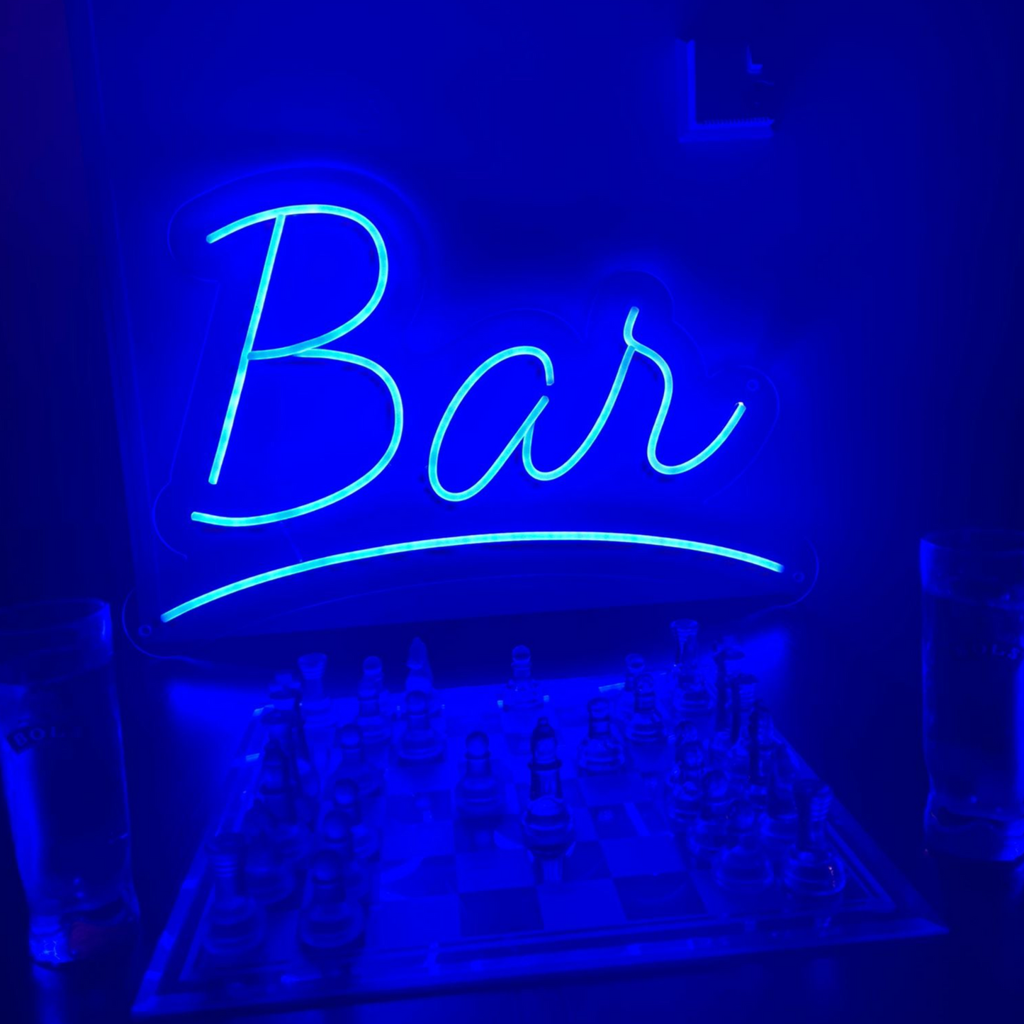 Bar neonový nápis