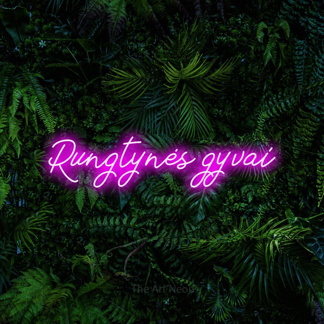 LED neon sign reading “Rungtynės gyvai”, arranged in a single line.