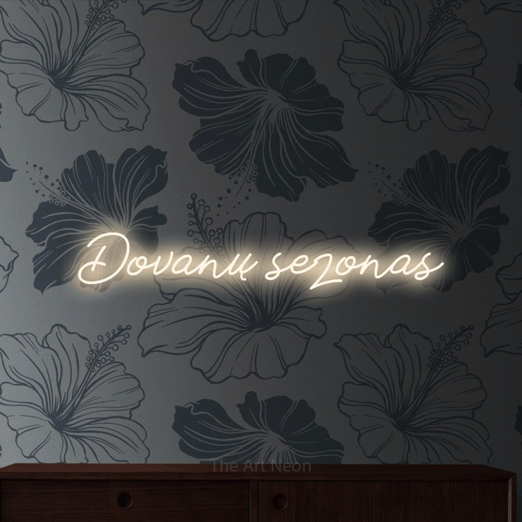 LED neon sign reading “Dovanų sezonas”, arranged in a single line.
